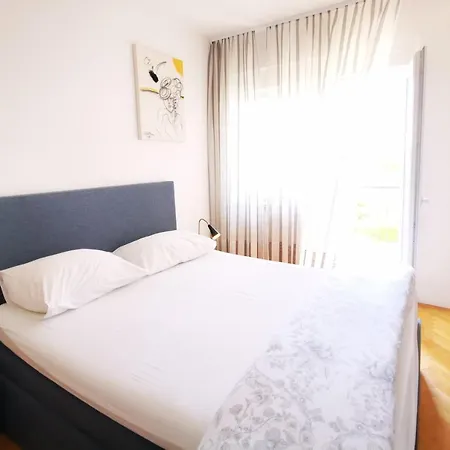 费鲁乐中心酒店 *