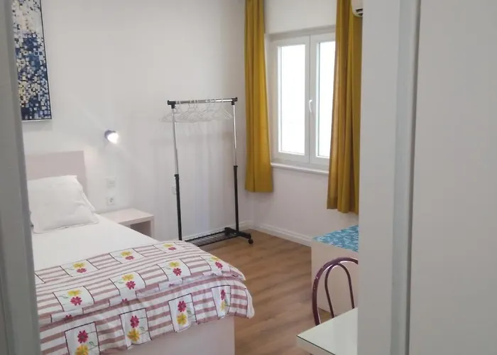 Firule Center Σπλιτ