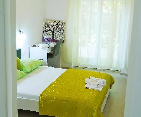 Διαμέρισμα Firule Center *