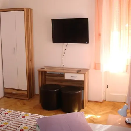 Firule Center * Split