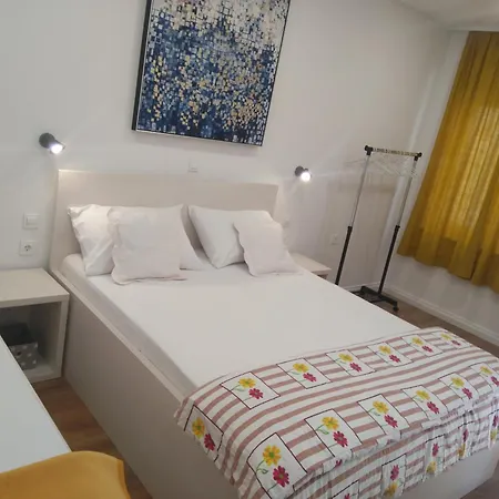 피룰 센터 룸스